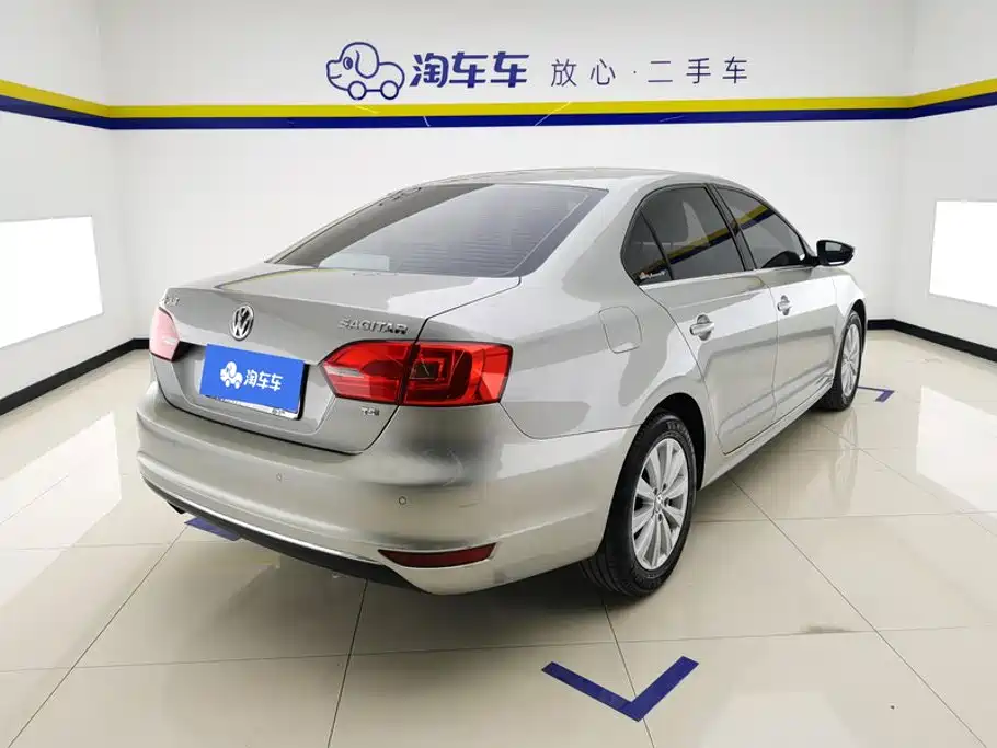 Volkswagen Sagitar 2013