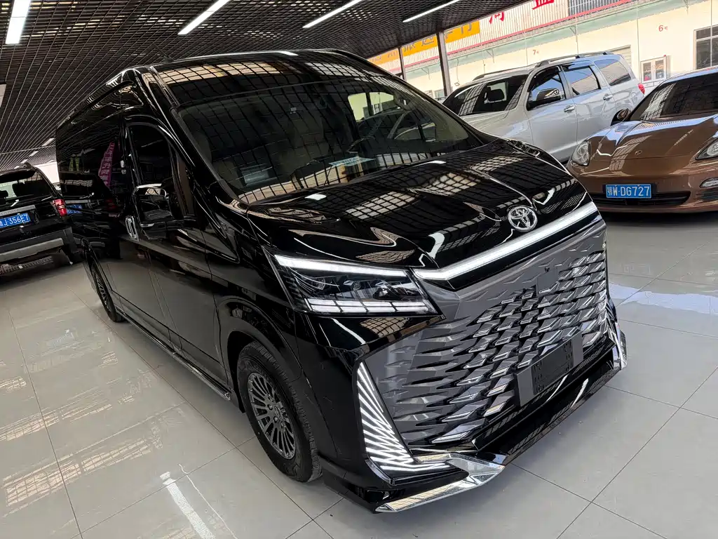 Toyota Hiace 2026 — фото 2