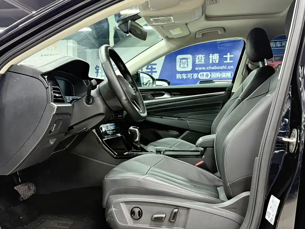Volkswagen Passat 2023 — фото 17
