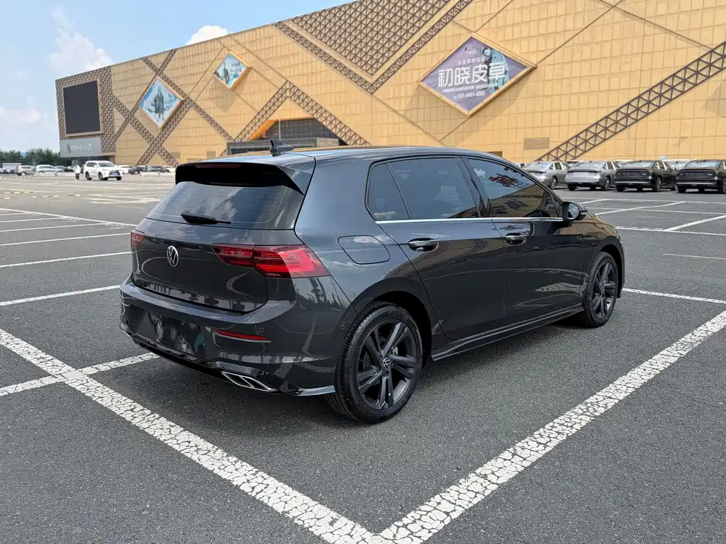 Volkswagen Golf 2023