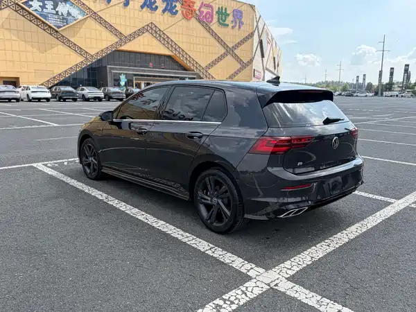 Volkswagen Golf 2023