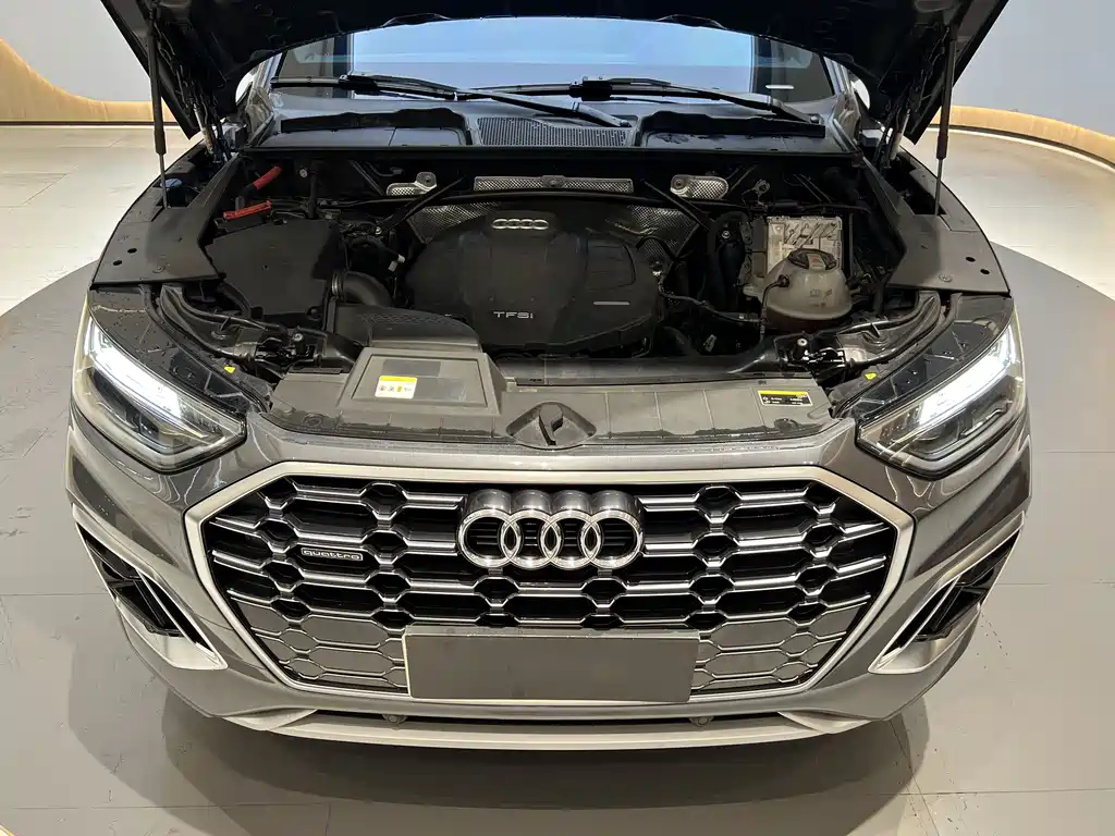 Audi Q5L 2022 — фото 14
