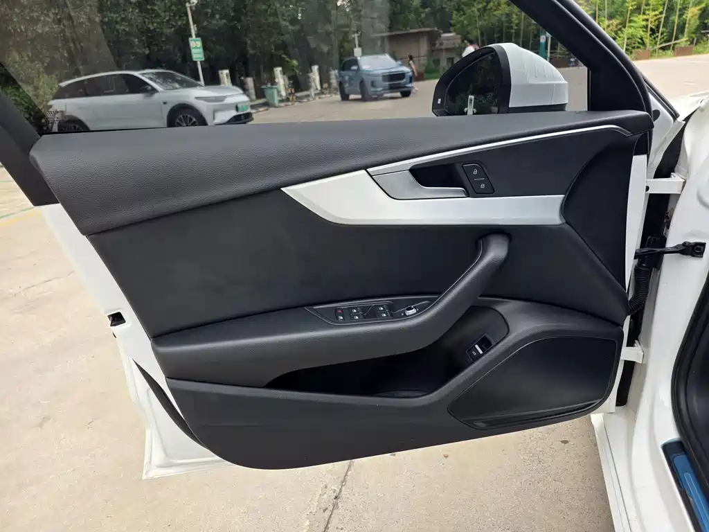 Audi A4L 2022