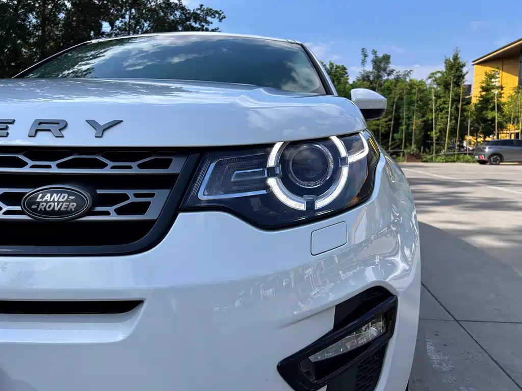 Land Rover Discovery Sport 2017 — фото 12