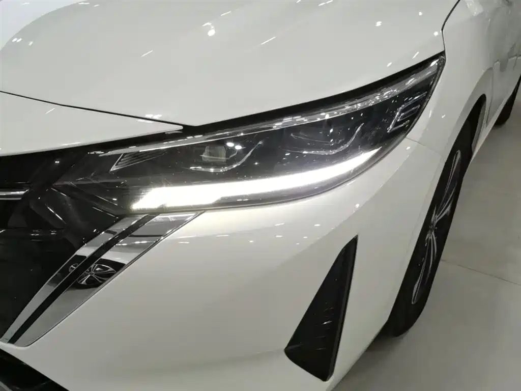 Nissan Sylphy 2024 — фото 18