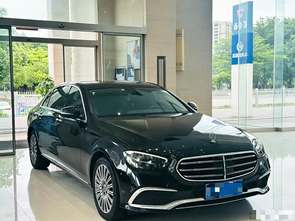 Mercedes-Benz E-Class 2023 — фото 3