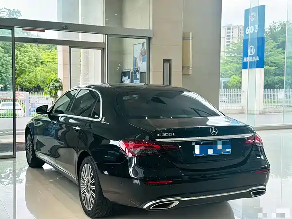 Mercedes-Benz E-Class 2023