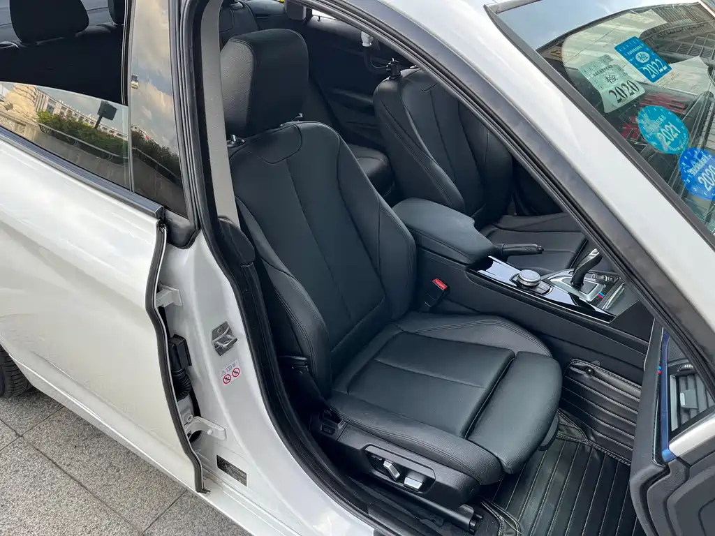 BMW 3 Series GT 2018 — фото 19