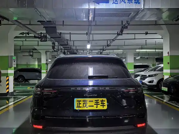 Porsche Cayenne 2023
