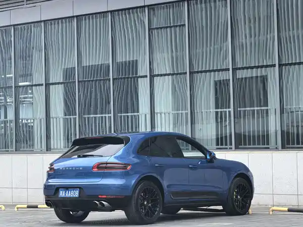 Porsche Macan 2016
