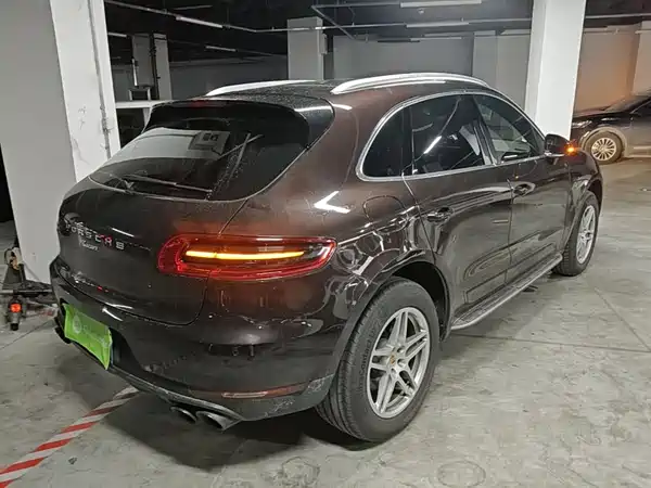 Porsche Macan 2016