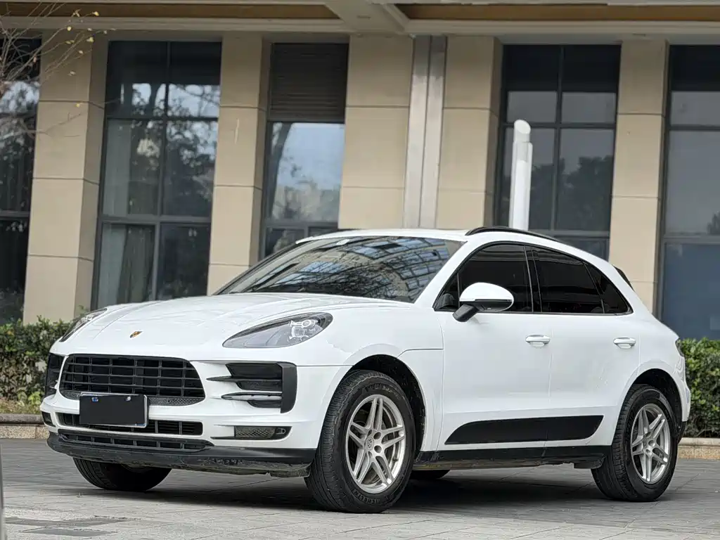 Porsche Macan 2021 — фото 1
