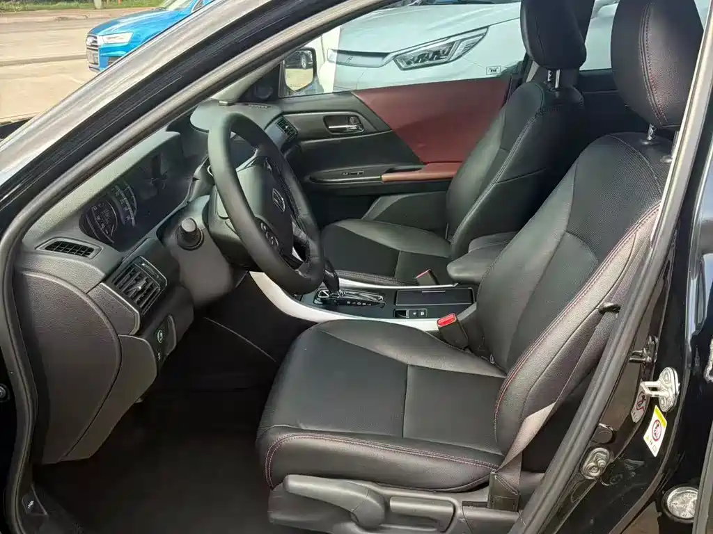 Honda Accord 2015 — фото 7