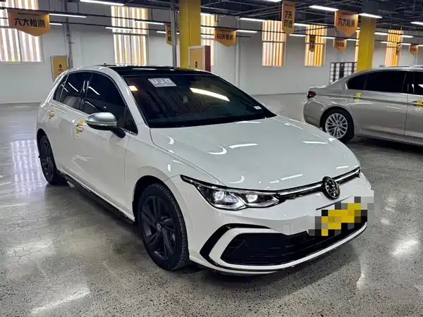 Volkswagen Golf 2023