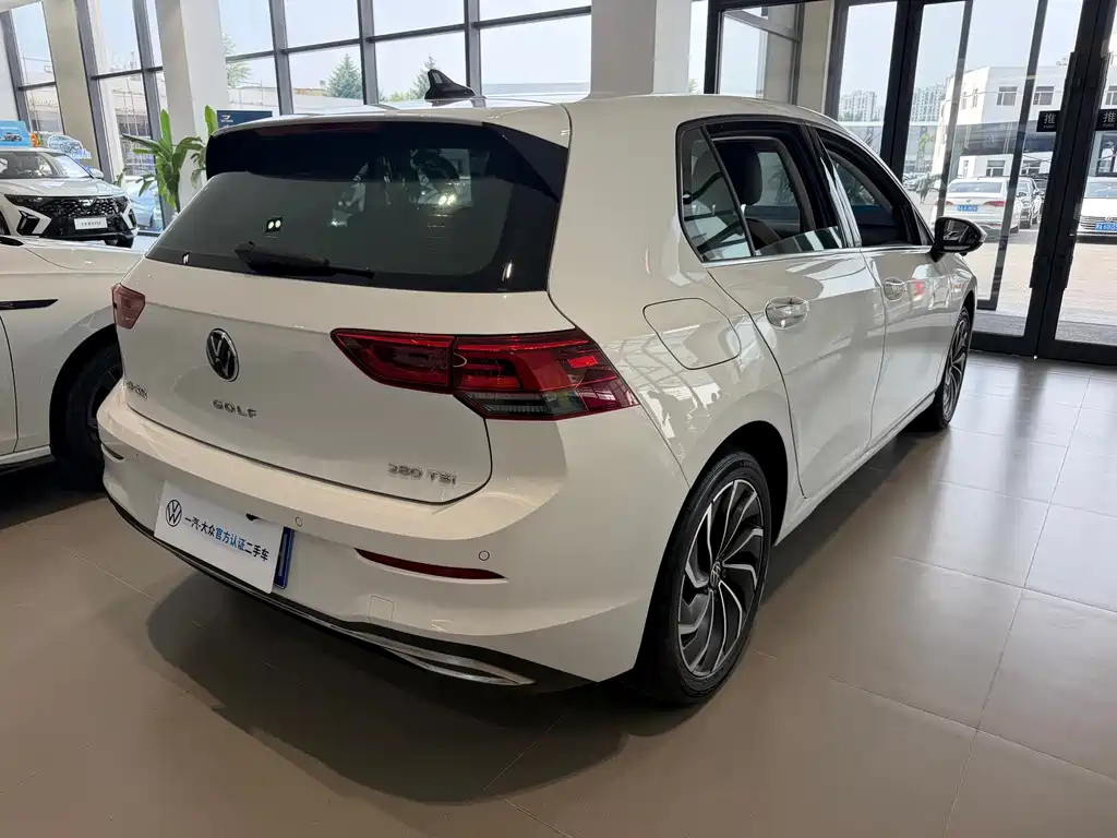 Volkswagen Golf 2022