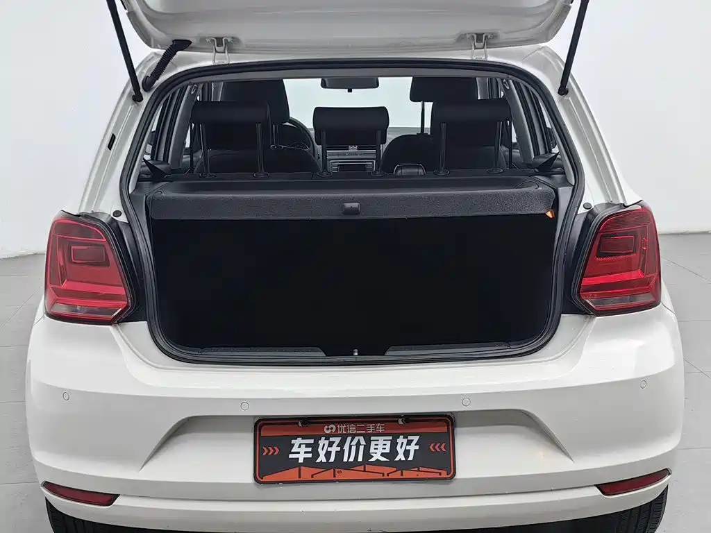 Volkswagen Polo 2015 — фото 16
