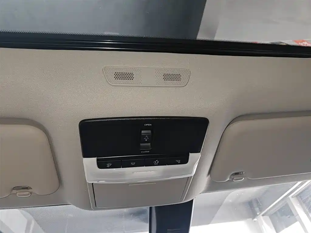 Nissan Sylphy 2024 — фото 18