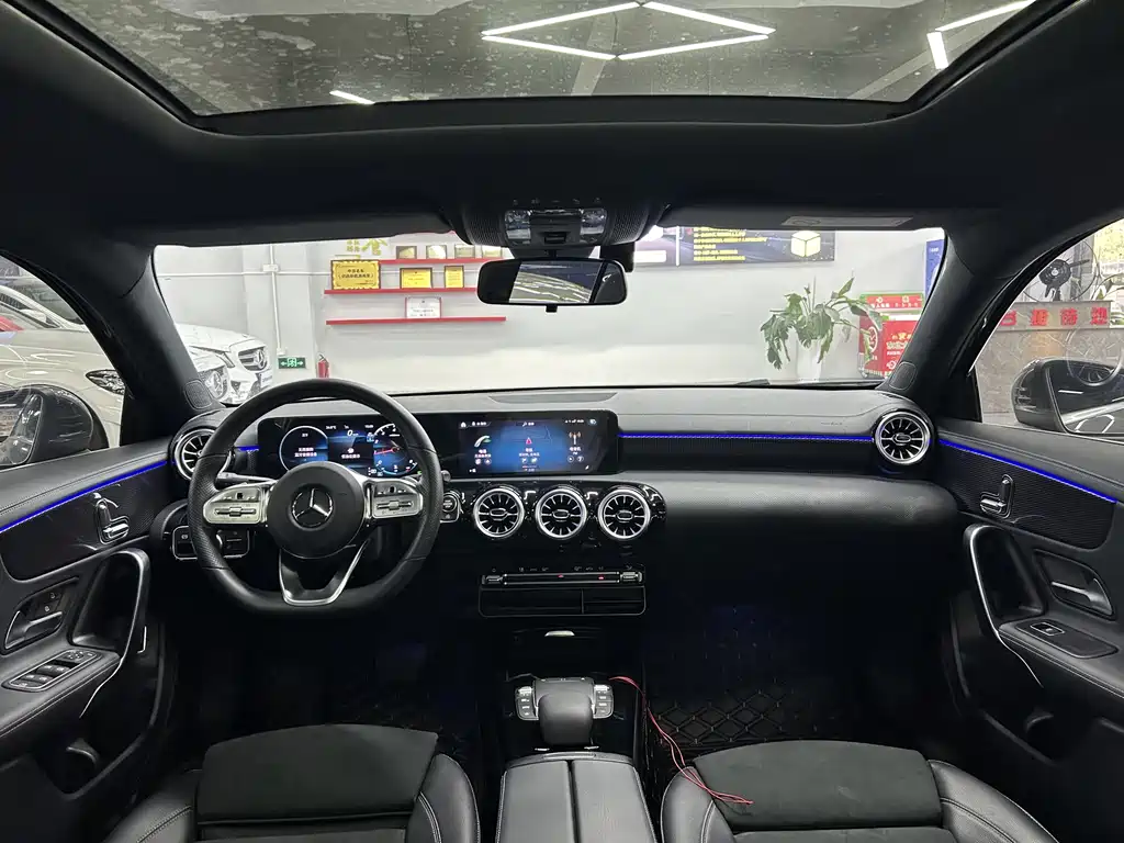 Mercedes-Benz A-Class 2023 — фото 4