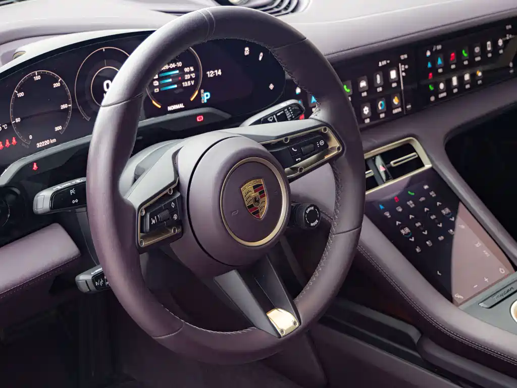 Porsche Taycan 2023 — фото 13