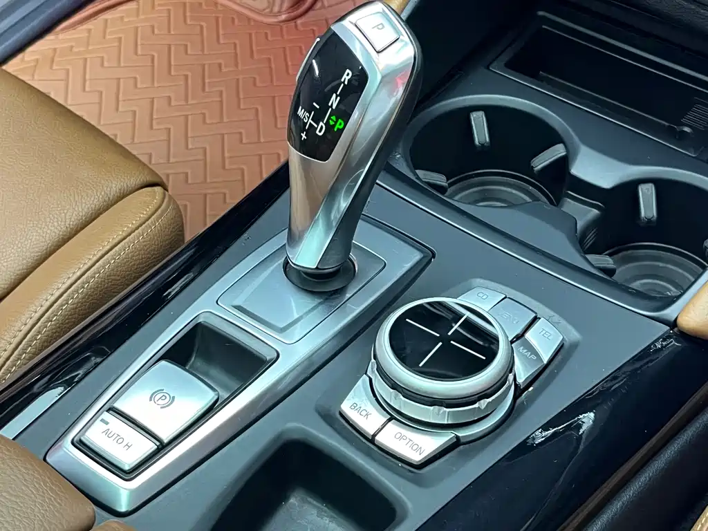 BMW X6 2013 — фото 18