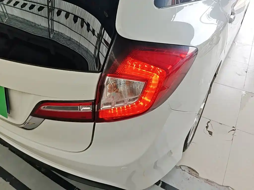Honda Jade 2015 — фото 8