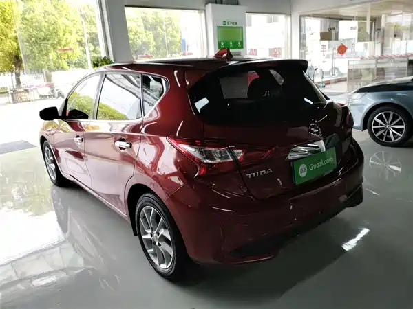 Nissan Tiida 2021