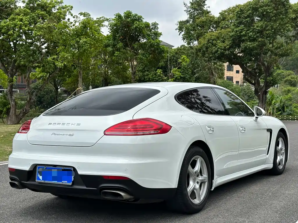 Porsche Panamera 2014 — фото 9