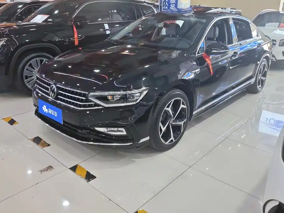 Volkswagen Magotan 2024
