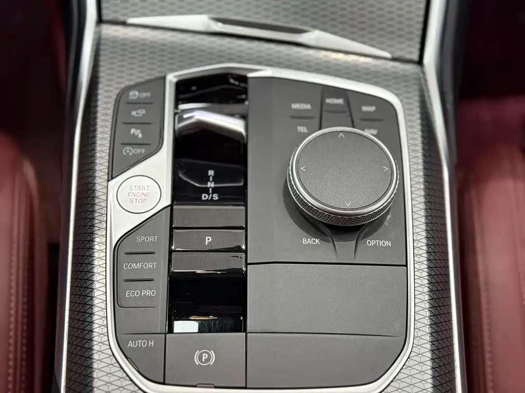 BMW 3 Series 2023 — фото 11