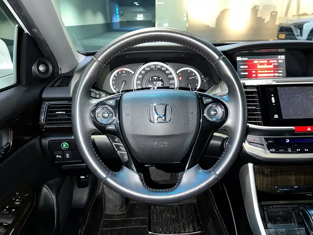 Honda Accord 2014 — фото 16
