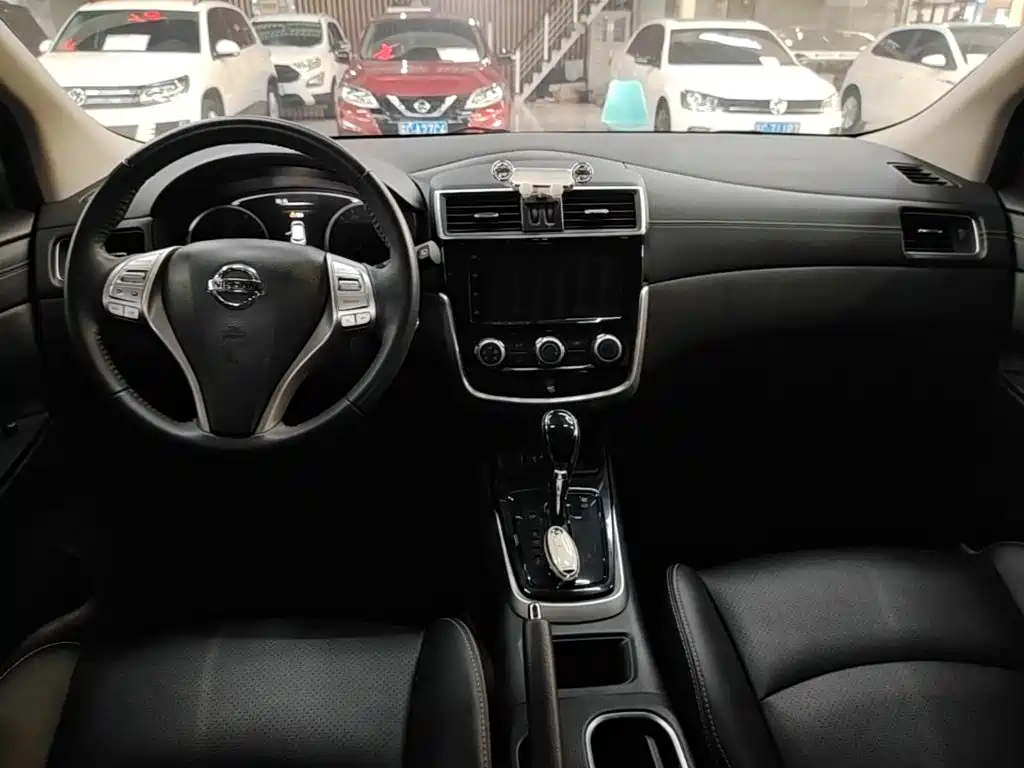 Nissan Tiida 2021 — фото 14