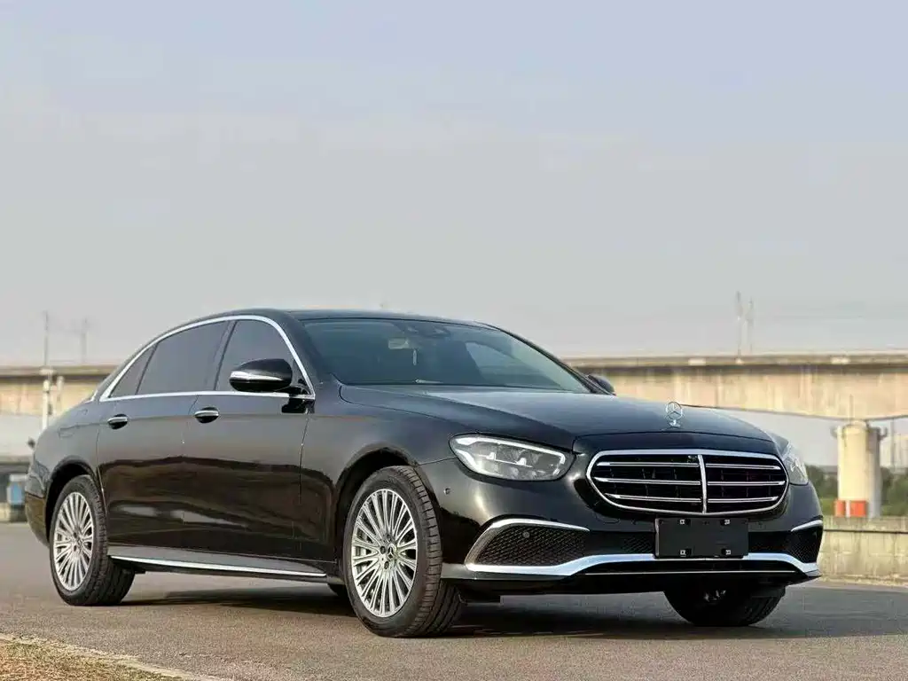 Mercedes-Benz E-Class 2019 — фото 1