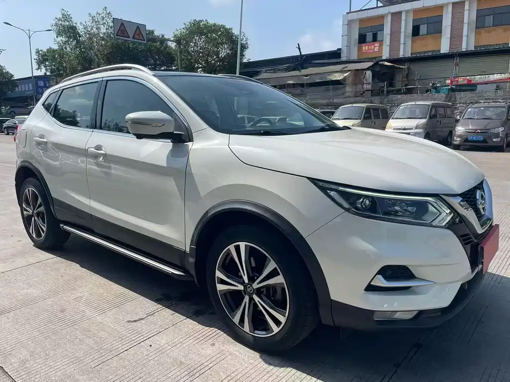 Nissan Qashqai 2021 — фото 1