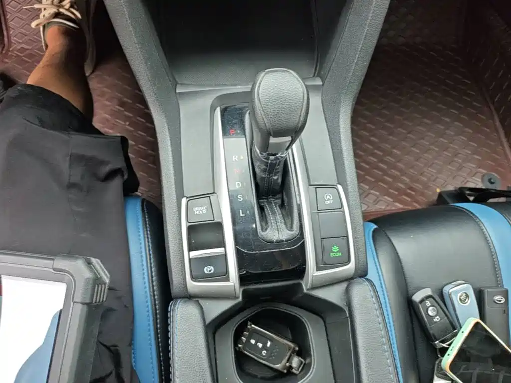 Honda Civic 2019 — фото 10