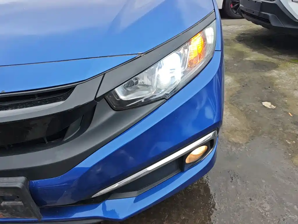 Honda Civic 2019 — фото 18