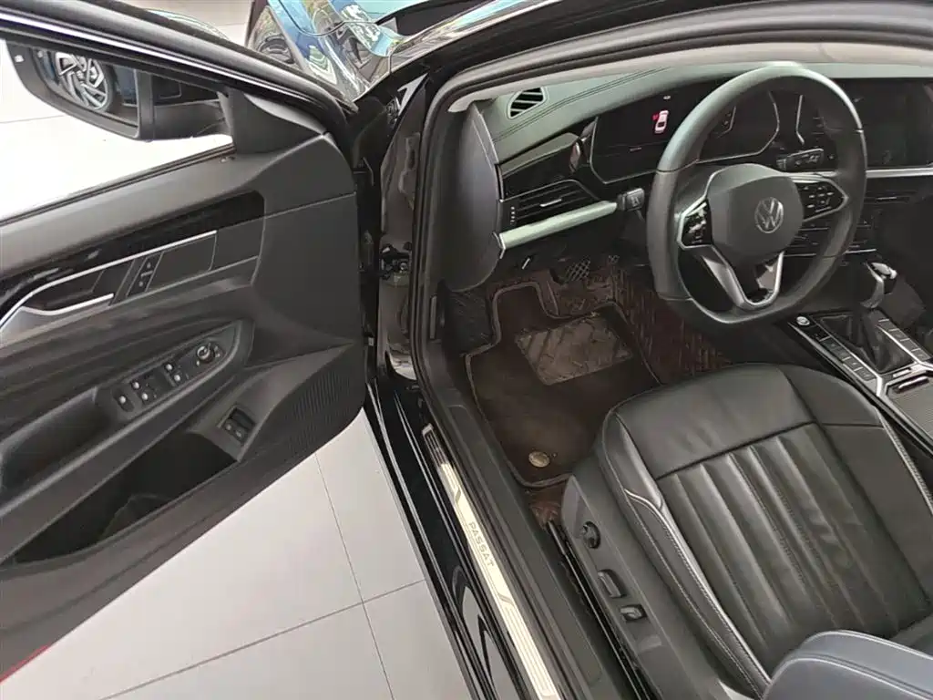 Volkswagen Passat PHEV 2022 — фото 16