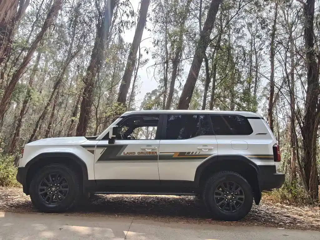 Toyota Prado 2024