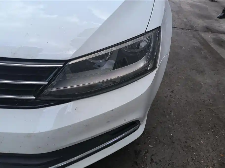 Volkswagen Sagitar 2017
