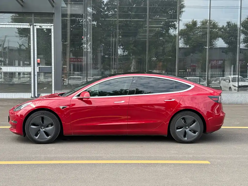 Tesla Model 3 2020 — фото 4