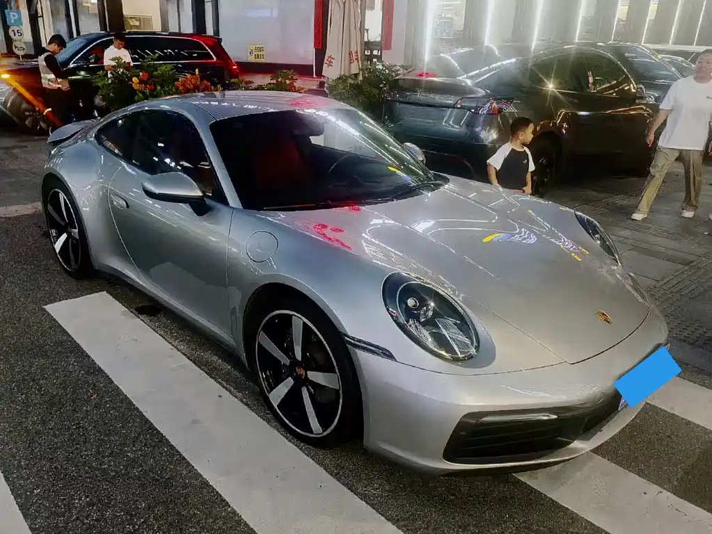 Porsche 911 2023