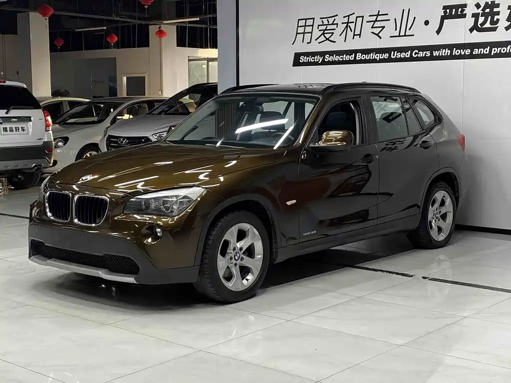 BMW X1 2012 — фото 1