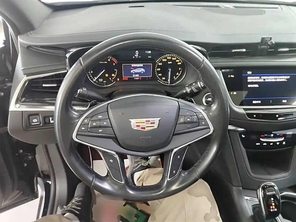 Cadillac XT5 2020 — фото 11