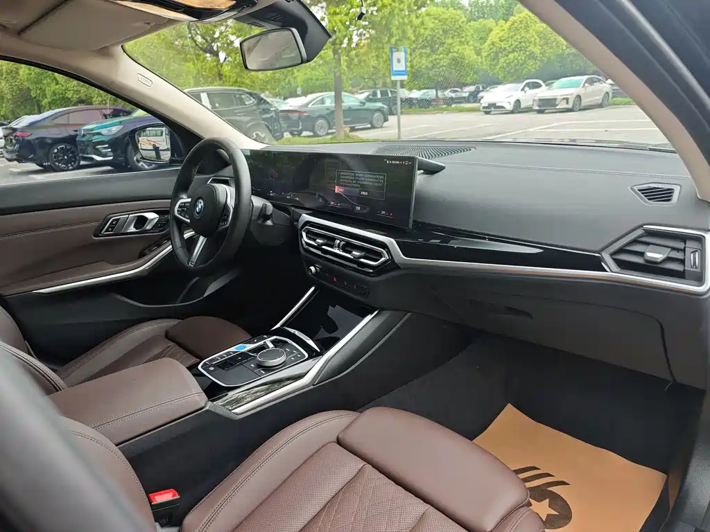 BMW i3 2023
