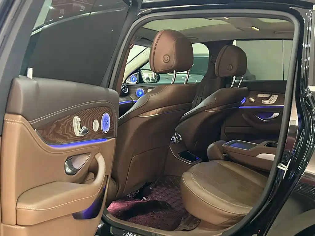 Mercedes-Benz E-Class 2023 — фото 9