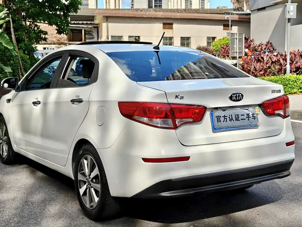 Kia K2 2015 — фото 7