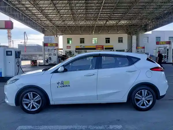 Changan Eado XT 2015