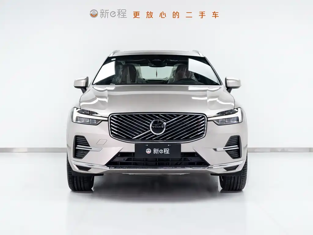 Volvo XC60 2026 — фото 2