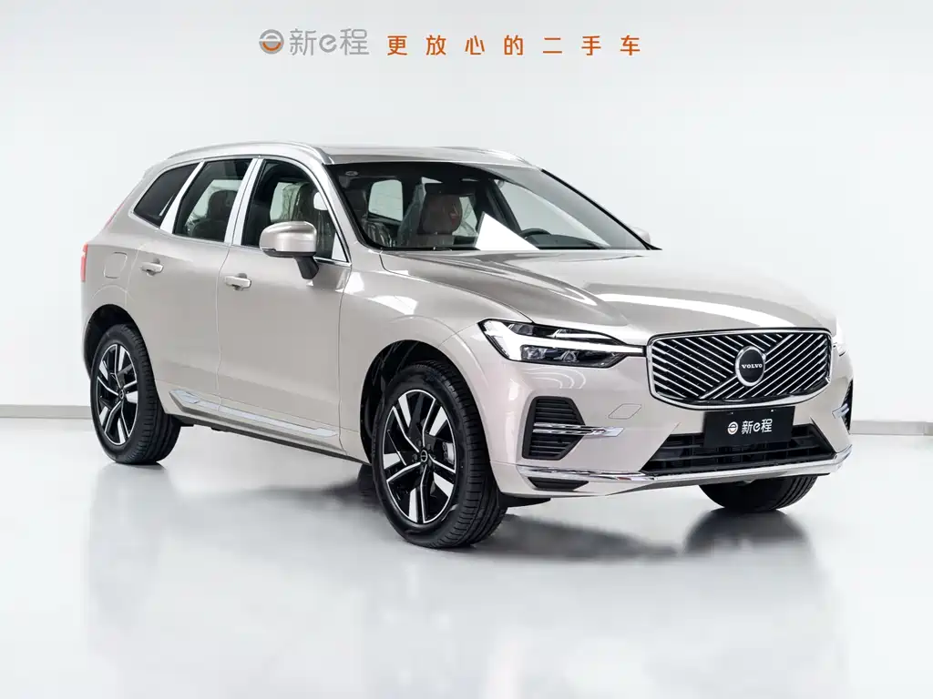 Volvo XC60 2026 — фото 3