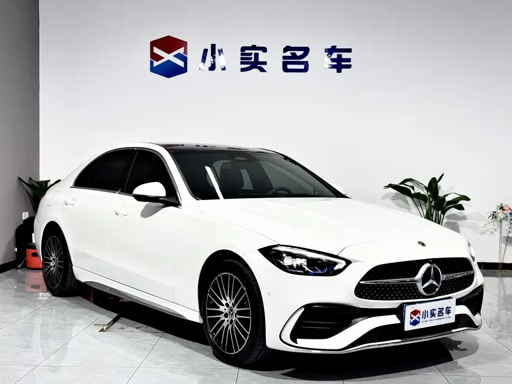 Mercedes-Benz C-Class 2024 — фото 3