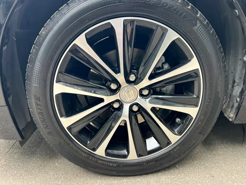 Toyota Crown 2018 — фото 27